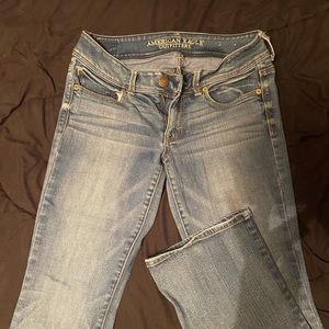 Women’s size 6 long AE kick boot jeans